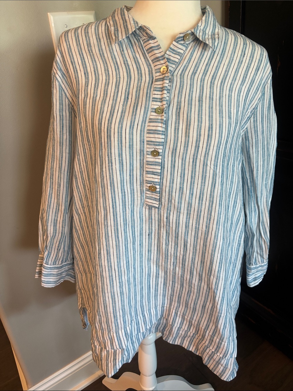 J jill womens’s Linen Blue and White Striped Button Shirt